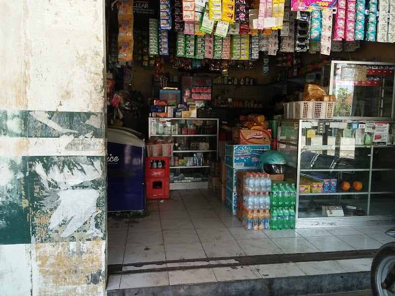 Toko Merdeka: Jantung Belanja Serba Ada di Cilacap